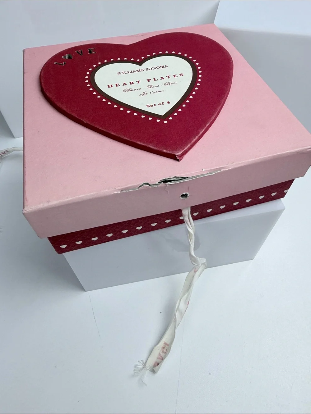 Williams-Sonoma Heart Plates Set of 4 Amore Love Baci Je t’ Amie in Box